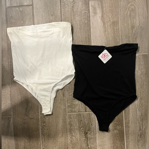 Heart & Hips Tops - Strapless Bodysuit Bundle! Strapless White and Black Bodysuits Size M